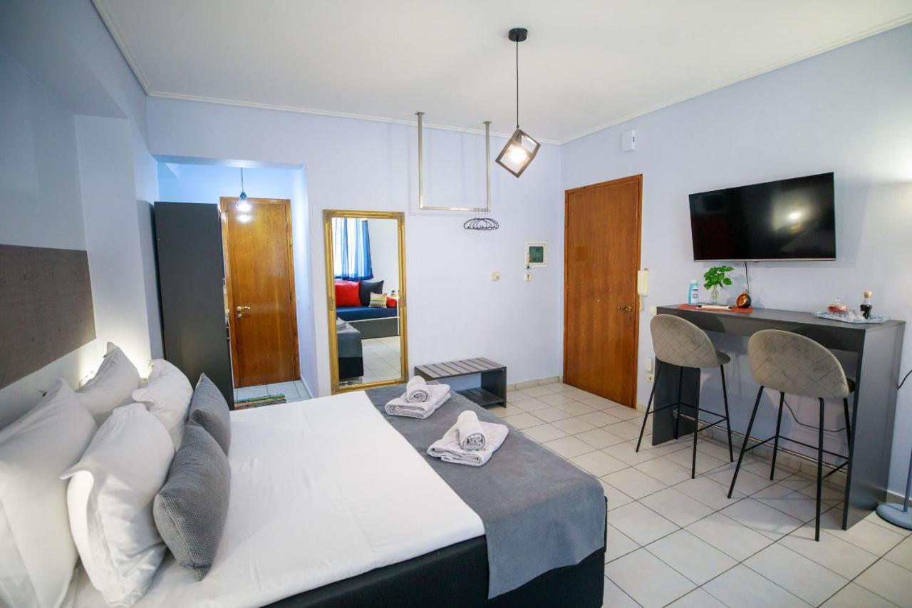 Adriana'S Downtown Studio-Parking Lot Included Patras Bagian luar foto