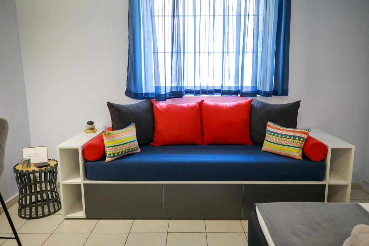 Adriana'S Downtown Studio-Parking Lot Included Patras Bagian luar foto